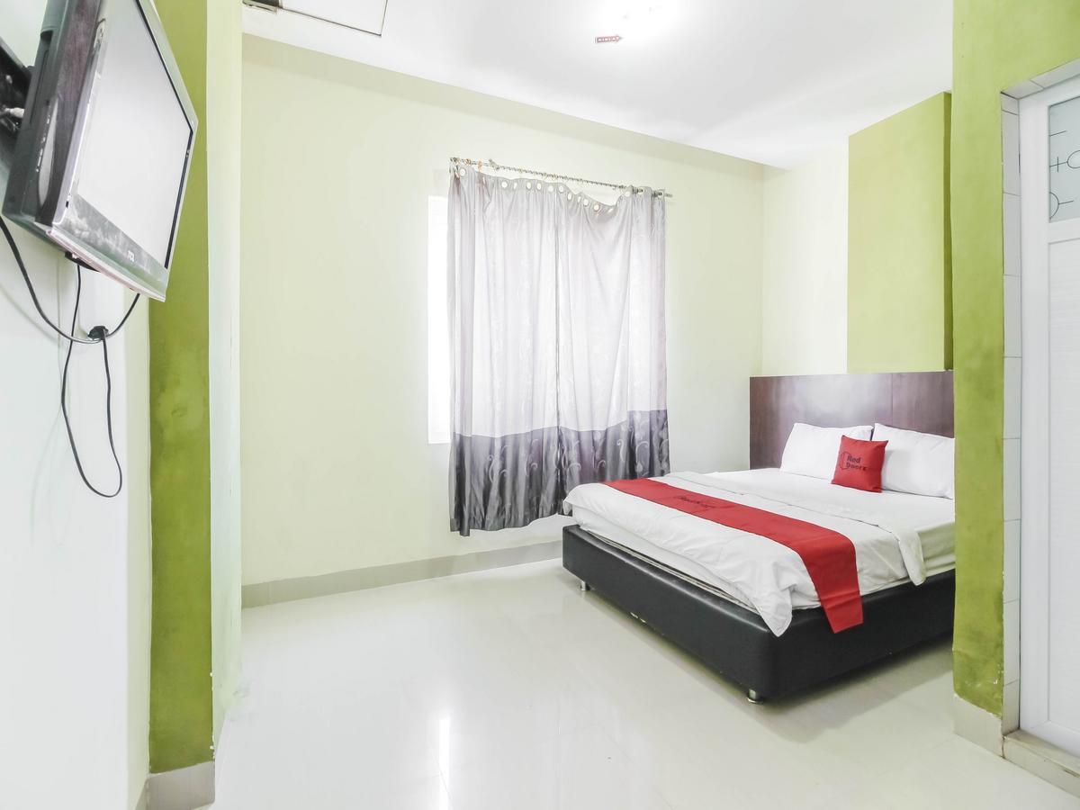 Wisma tamu Reddoorz Near Sun Plaza