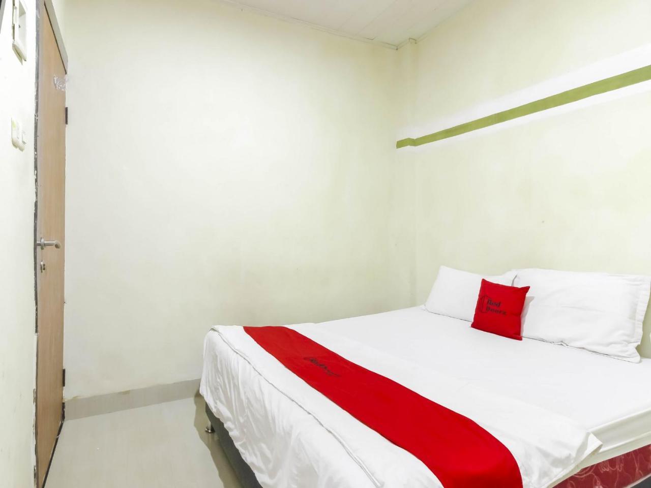 Reddoorz Near Sun Plaza